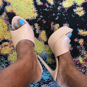 Steve Madden Cream Heels Elegant Design